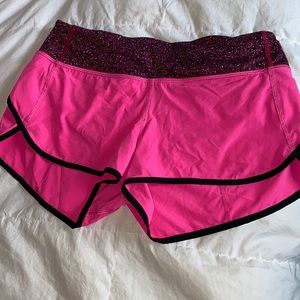 Lululemon Speed Up Shorts 2.5